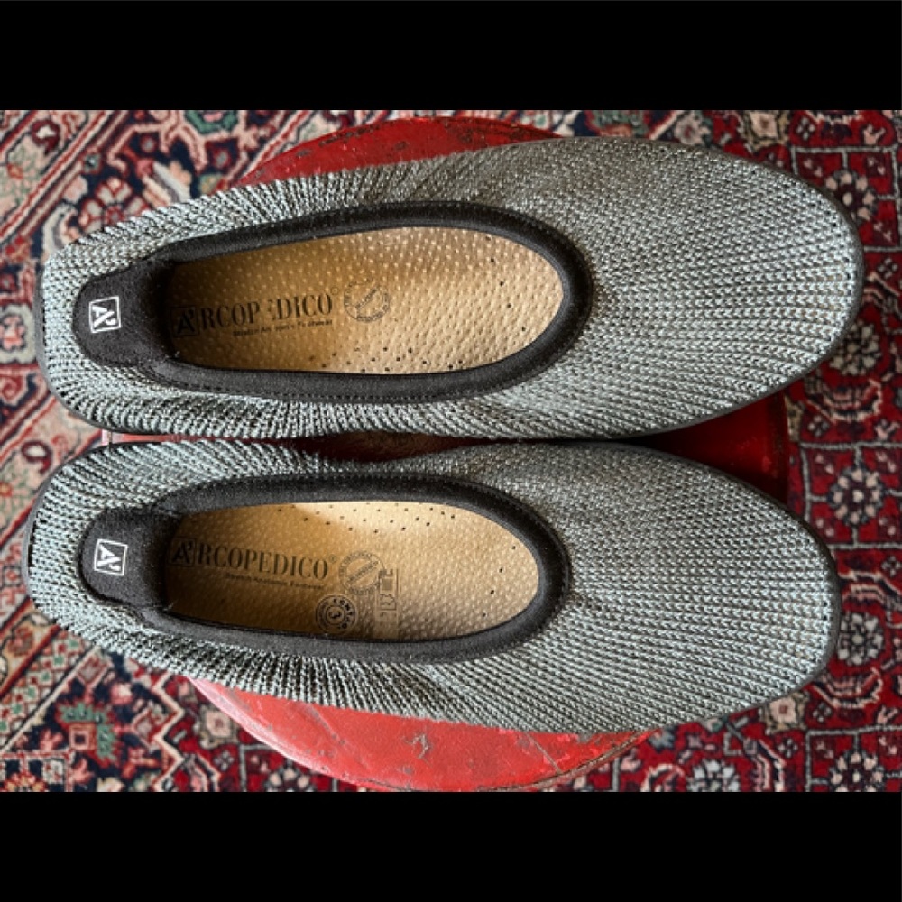 ARCOPEDICO Slip On Casual Shoes